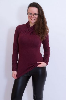 VICTORIA MODA divatos csavart nyakú hosszú ujjú felső ujján húzott résszel