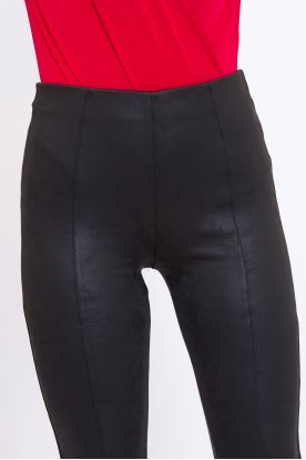 Szexi bélelt bőr hatású élére varrott svéd zsebes leggings