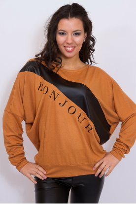 RUCY FASHION Hosszú ujjú BONJOUR írassal ferdén bőrbetétes passzés aljú felső