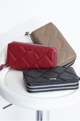 Divatos nagy steppelt egyszínű műbőr női pénztárca