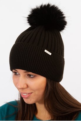 Divatos fekete bélelt gépi kötött téli sapka szőrme pompommal hosszú emblémával