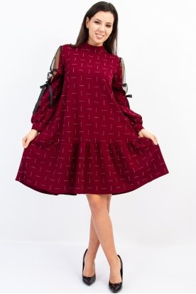 A-vonalú egyedi mintával elegáns ruha nagy alsó fodorral és masnis tüllujjal